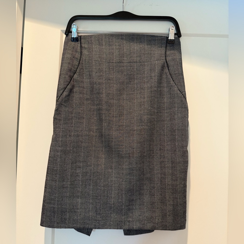Express Design Studio Grey & Black Chevron Wool Pencil Skirt